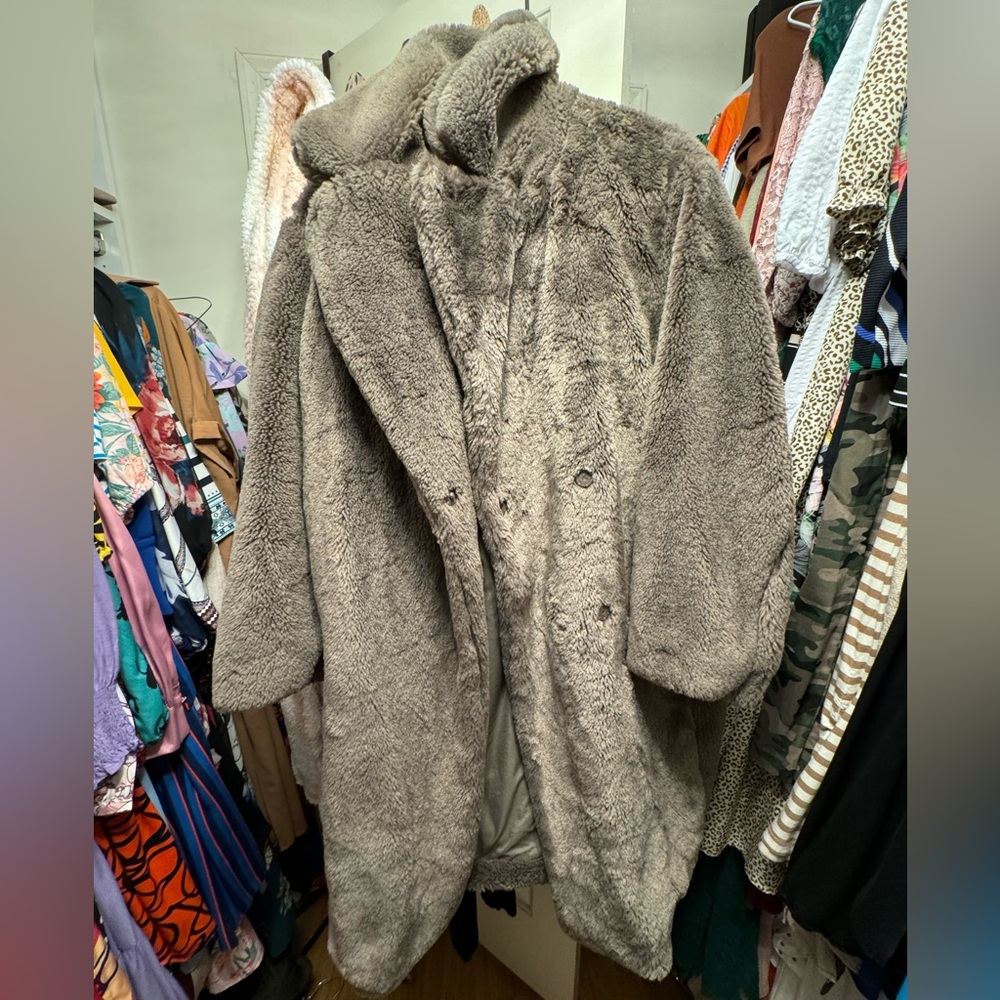 FAUX FUR TEDDY BEAR COAT